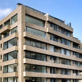 EDIFICIO OCHO 85 / Ubicación: BOGOTÁ D.C. / Línea: LAMIGLASS ARQUITECTO, LAMIGLASS BLINDADO / Tipo de Vidrio: LAMIGLASS INCOLORO, LAMIGLASS MULTILAMINADO REFLEX BRONCE, ENERGYGLASS REFLEX BRONCE TEMPLADO, LAMIGLASS MULTILAMINADO INCOLORO / Aplicación: FACHADA, BARANDAS, DIVISIONES / Constructora y/o Arquitecto: FIDUOCCIDENTE