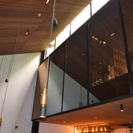 RESTAURANTE LEO COCINA Y CAVA / Ubicación: BOGOTÁ D.C. / Línea: : LAMIGLASS ARQUITECTO, ENERGYGLASS (Ahorro Energético), LAMIGLASS INTERIOR / Tipo de Vidrio: LAMIGLASS BRONCE, LAMIGLASS COBRE, ENERGYGLASS REFLEX BRONCE, LAMIGLASS INTERIOR ACID PLUS COBRE, LAMIGLASS INTERIOR ESPEJO BRONCE / Aplicación: DIVISIONES, MOBILIARIO, REVESTIMIENTOS / Constructora y/o Arquitecto: ARQ. JULIAN MOLINA (REFUGIO ARQUITECTURA)